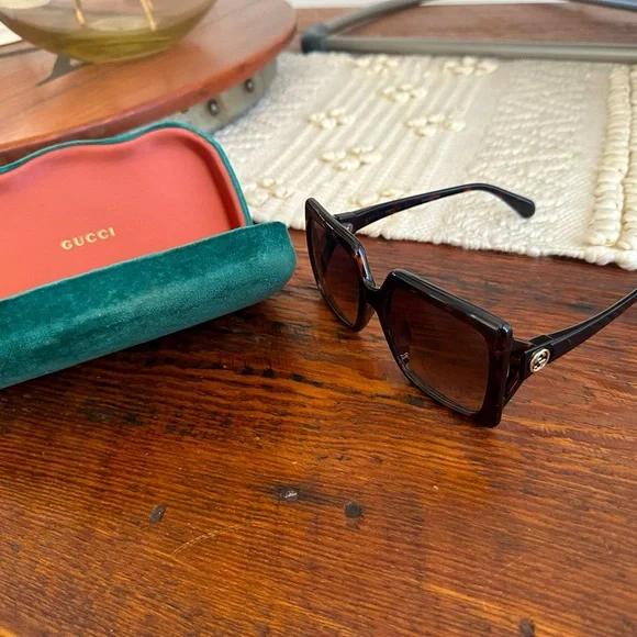 Gucci | Accessories | Gucci Sunglasses With Case | Poshmark display picture 2